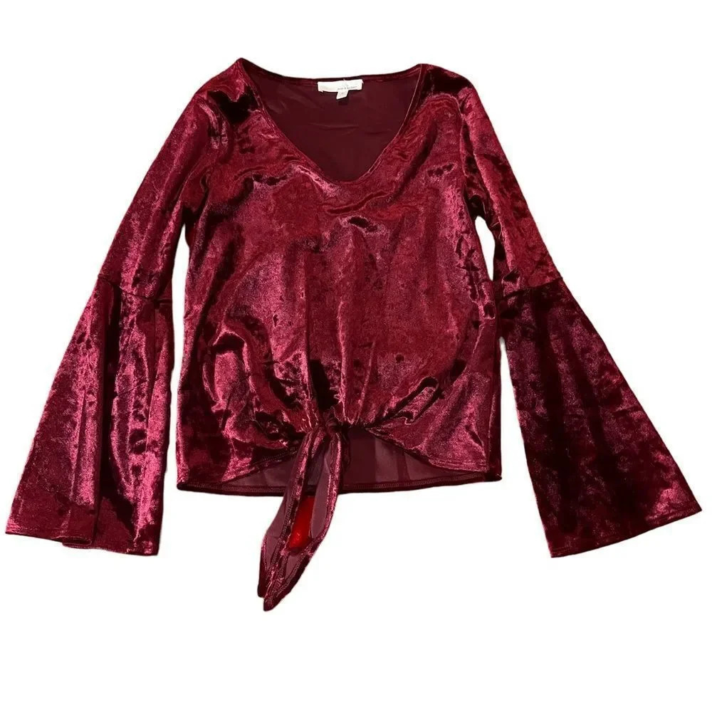 June & Hudson Red Velvet‎ Tie Front Blouse Size Small
